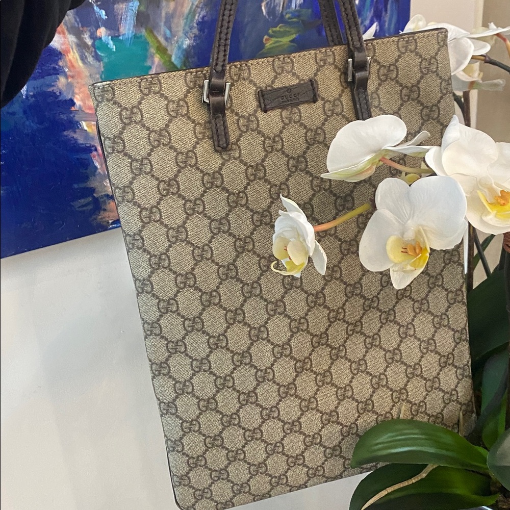 🤎😎Gucci Brown GG Monogram Messenger Tote with Dark Brown Leather Handles😎🤎 - Picture 4 of 16